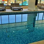 Kellers - Pool & Apartamento Năvodari