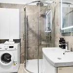 Kellers - Pool & Apartament Năvodari