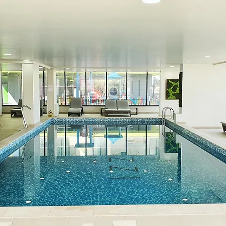 Kellers - Pool & * Năvodari