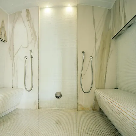 Kellers - Pool & Apartamento Năvodari