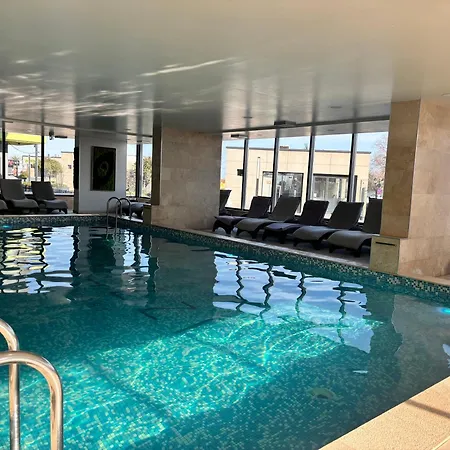 Kellers - Pool & * Năvodari