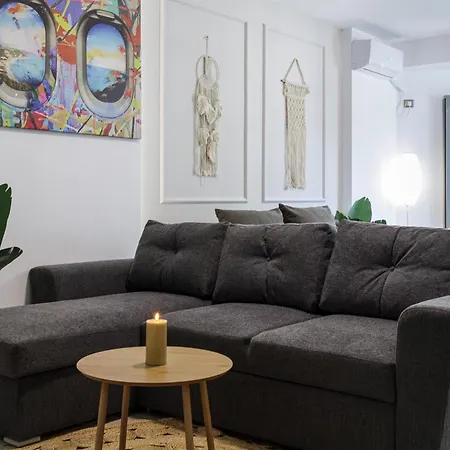 Kellers - Pool & Apartamento Năvodari